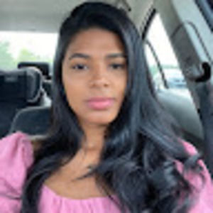 Meet your Posher, Daniela